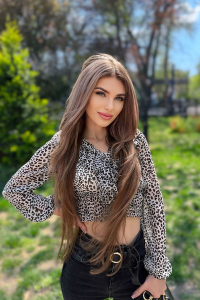 Mystical Enchantment: Olga, 34 y.o. from Mykolaiv, Ukraine — VeronikaLove