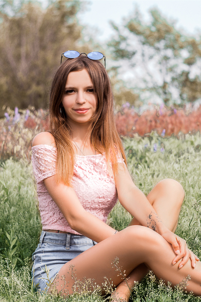 Radiant Charm: Elena, 31 y.o. from Kremenchuk, Ukraine — VeronikaLove