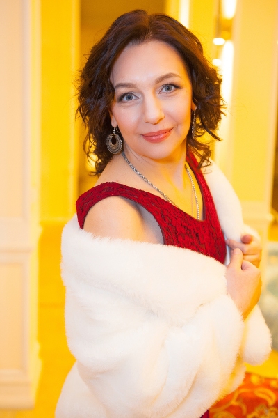 Vivacious Anna, 51 y.o. from Odesa, Ukraine with Light-brown hair — VeronikaLove