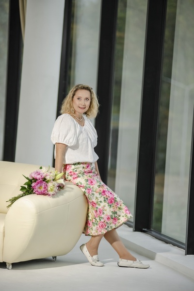 Captivating Beauty: Svetlana, 50 y.o. from Munich, Germany — VeronikaLove