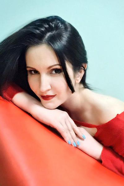 Captivating Aleksandra, 41 y.o. from Kropyvnytskyi, Ukraine with Black hair — VeronikaLove