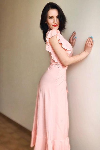 Captivating Aleksandra, 41 y.o. from Kropyvnytskyi, Ukraine with Black hair — VeronikaLove