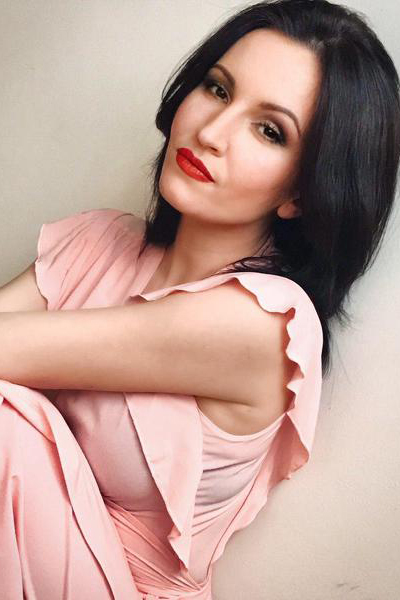 Captivating Aleksandra, 41 y.o. from Kropyvnytskyi, Ukraine with Black hair — VeronikaLove