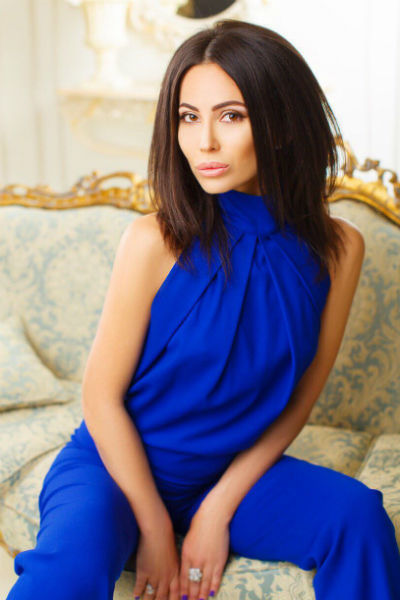 Divine Radiance: Alena, 42 y.o. from Kyiv, Ukraine — VeronikaLove