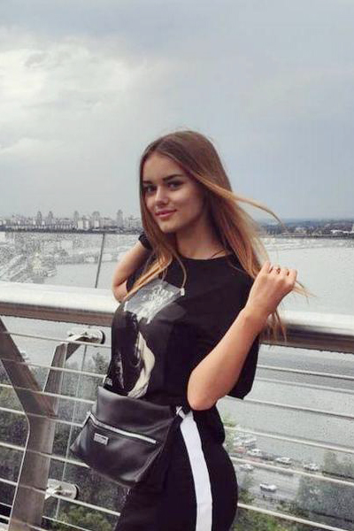 Dazzling Aura: Darina, 24 y.o. from Cherkasy, Ukraine — VeronikaLove