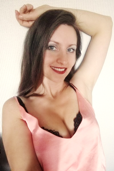 Graceful Presence: Nataliya, 36 y.o. from Kharkiv, Ukraine — VeronikaLove