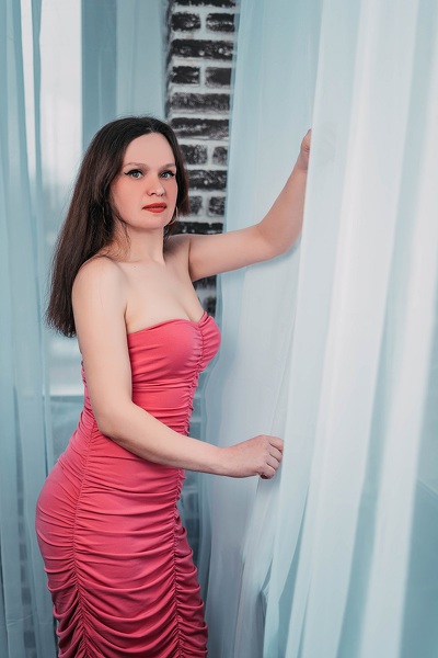 Vivacious Natalia, 41 y.o. from Mykolaiv, Ukraine with Brown hair — VeronikaLove