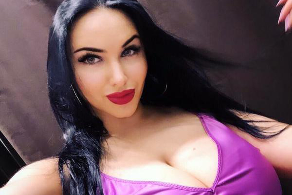 Graceful Victoriya, 31 y.o. from Kyiv, Ukraine with Black hair — VeronikaLove