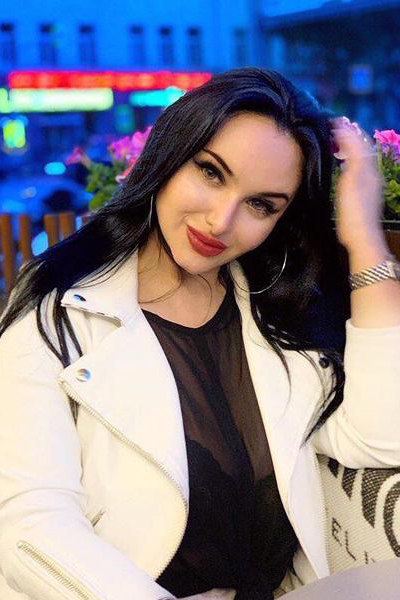 Graceful Victoriya, 31 y.o. from Kyiv, Ukraine with Black hair — VeronikaLove