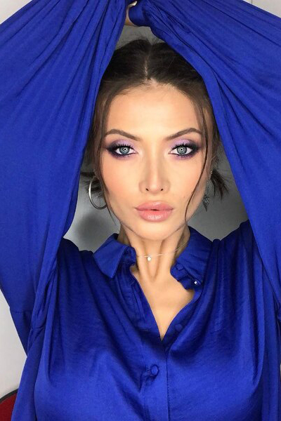 Captivating Elegance: Daniela, 34 y.o. from Padua, Italy — VeronikaLove