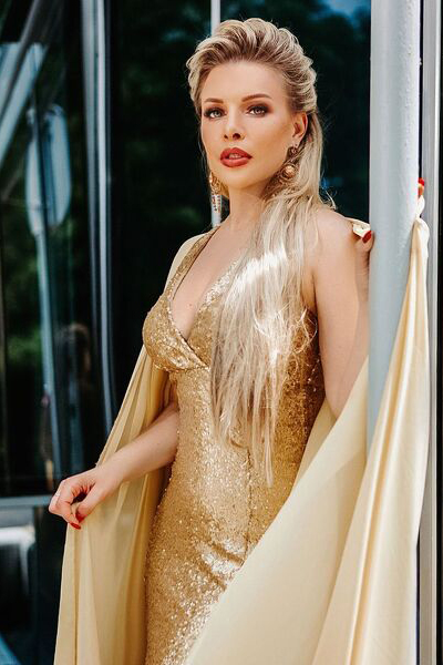 Enchanting Gaze: Irina, 45 y.o. from Kyiv, Ukraine — VeronikaLove