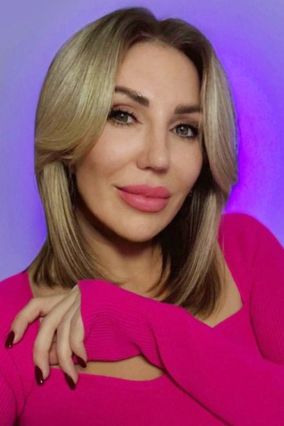 Vivacious Irina, 45 y.o. from Lviv, Ukraine with Blonde hair — VeronikaLove