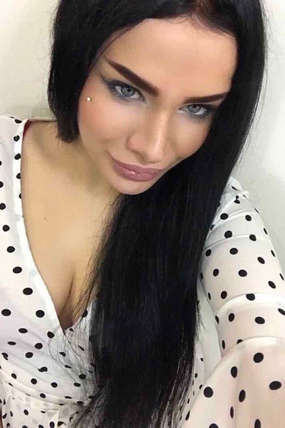 Enchanting Victoriya, 29 y.o. from Kharkiv, Ukraine with Black hair — VeronikaLove