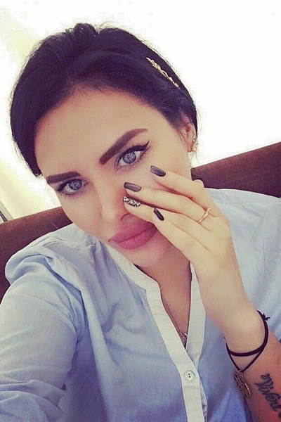 Enchanting Victoriya, 29 y.o. from Kharkiv, Ukraine with Black hair — VeronikaLove