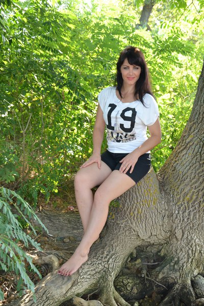 Radiant Beauty: Elena, 43 y.o. from Kherson, Ukraine — VeronikaLove