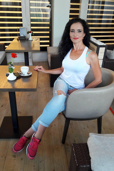 Dazzling Aura: Liliya, 52 y.o. from Mykolaiv, Ukraine — VeronikaLove