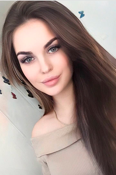 Whimsical Valentina, 23 y.o. from Vinnytsia, Ukraine with Brown hair — VeronikaLove