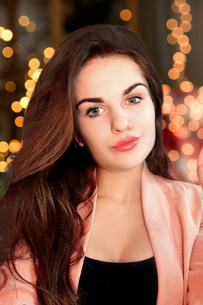 Whimsical Valentina, 23 y.o. from Vinnytsia, Ukraine with Brown hair — VeronikaLove