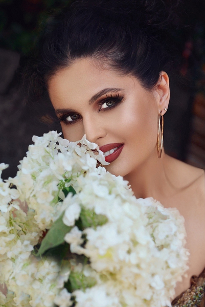 Angelic Grace: Alina, 38 y.o. from Kharkiv, Ukraine — VeronikaLove