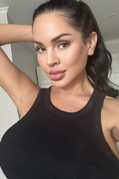 Captivating Gaze: Lilia, 37 y.o. from Wroclaw, Poland — VeronikaLove