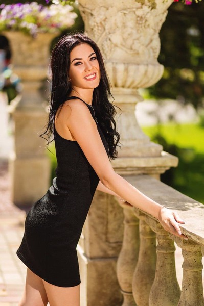 Enchanting Charisma: Valentina, 38 y.o. from Odesa, Ukraine — VeronikaLove