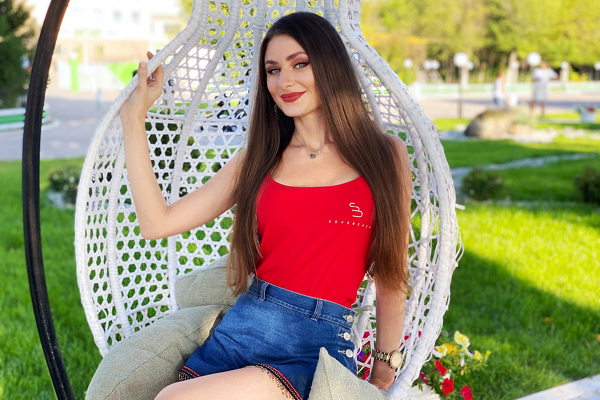 Joyful Diana, 32 y.o. from Karagandinskaya region, Kazakhstan with Brown hair — VeronikaLove