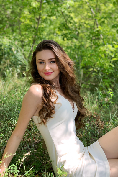 Joyful Diana, 32 y.o. from Karagandinskaya region, Kazakhstan with Brown hair — VeronikaLove