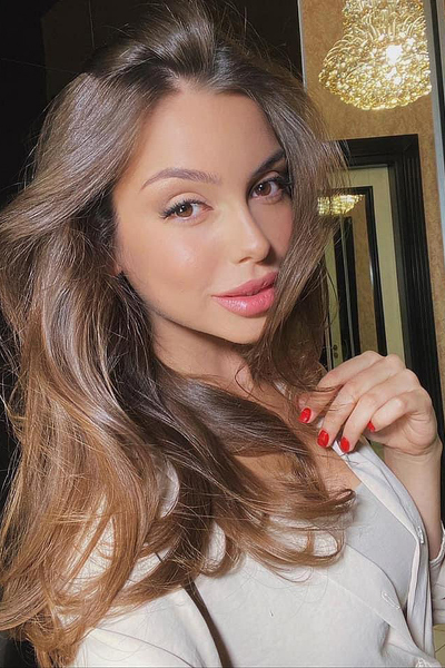 Magnetic Allure: Anastasia, 24 y.o. from Kherson, Ukraine — VeronikaLove