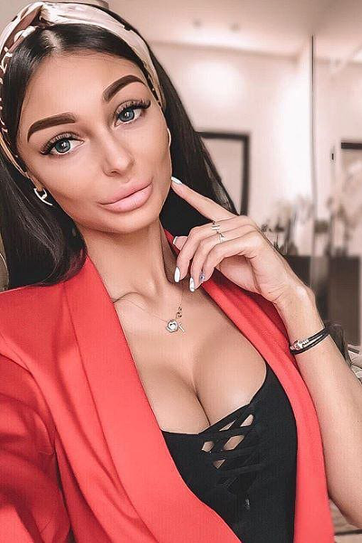 Captivating Beauty: Aleksandra, 33 y.o. from Kyiv, Ukraine — VeronikaLove