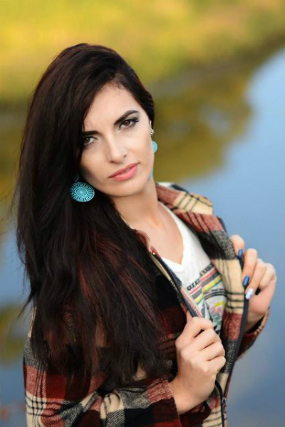 Charming Edita, 35 y.o. from Zaporizhzhia, Ukraine with Black hair — VeronikaLove