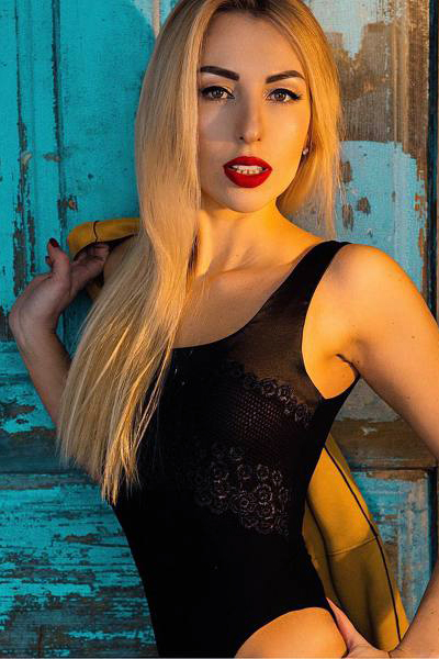 Radiant Beauty: Victoriya, 40 y.o. from Cherkasy, Ukraine — VeronikaLove