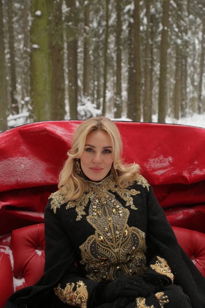 Alluring Tina, 54 y.o. from Kharkiv region, Ukraine with Blonde hair — VeronikaLove