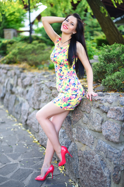 Magnetic Allure: Aliona, 30 y.o. from Zaporizhzhia region, Ukraine — VeronikaLove