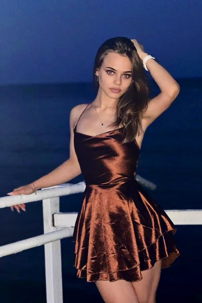Graceful Radiance: Irina, 24 y.o. from Vinnytsia, Ukraine — VeronikaLove