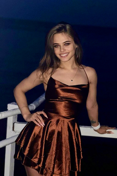 Graceful Radiance: Irina, 24 y.o. from Vinnytsia, Ukraine — VeronikaLove