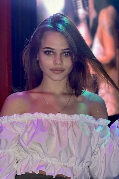 Graceful Radiance: Irina, 24 y.o. from Vinnytsia, Ukraine — VeronikaLove