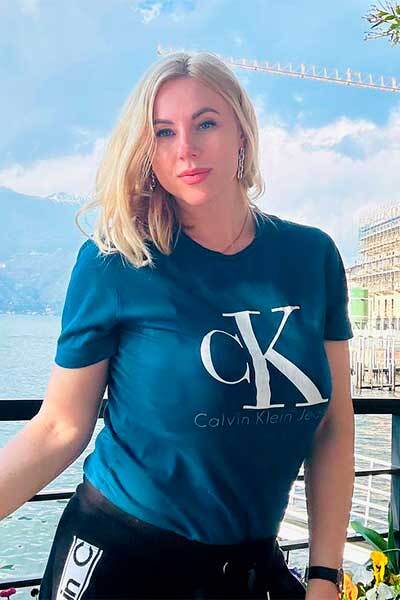 Graceful Charm: Ilona - Ella, 40 y.o. from Kyiv, Ukraine — VeronikaLove