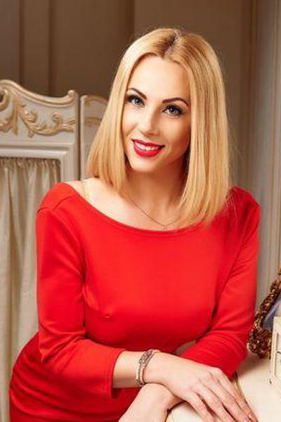Graceful Charm: Ilona - Ella, 40 y.o. from Kyiv, Ukraine — VeronikaLove