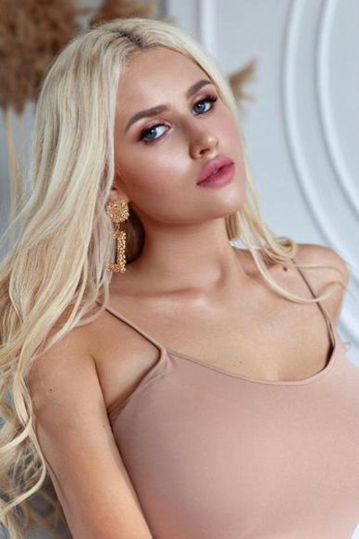 Mystical Enchantment: Valeria, 24 y.o. from Pavlohrad, Ukraine — VeronikaLove