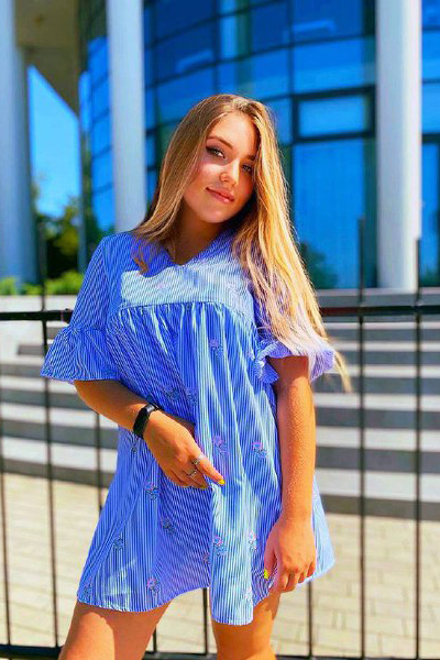 Vibrant Anastasiya, 22 y.o. from Kherson, Ukraine with Blonde hair — VeronikaLove