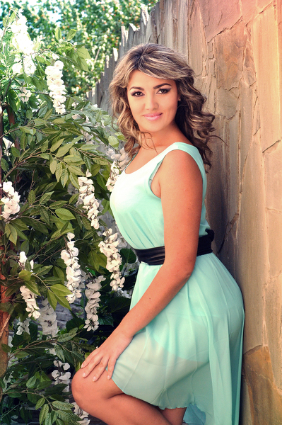Captivating Victoriya, 42 y.o. from Kharkiv, Ukraine with Brown hair — VeronikaLove