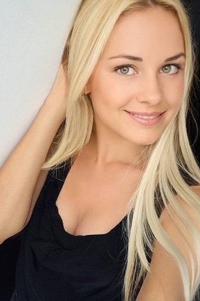 Divine Presence: Polina, 34 y.o. from Riga, Latvia — VeronikaLove