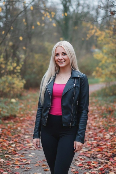 Divine Presence: Polina, 35 y.o. from Riga, Latvia — VeronikaLove