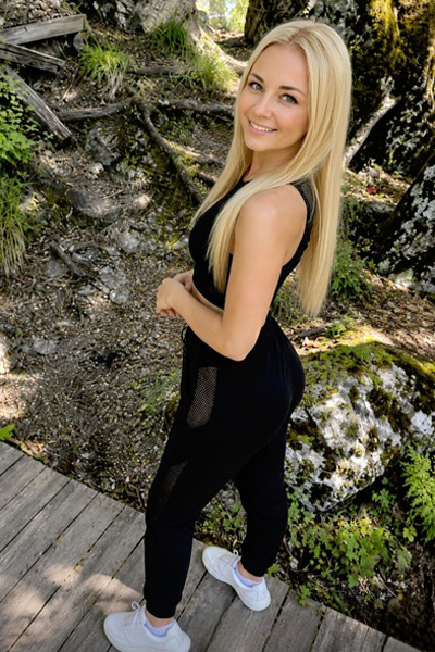 Divine Presence: Polina, 36 y.o. from Riga, Latvia — VeronikaLove