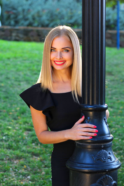 Radiant Alyona, 40 y.o. from Odesa, Ukraine with Golden hair — VeronikaLove