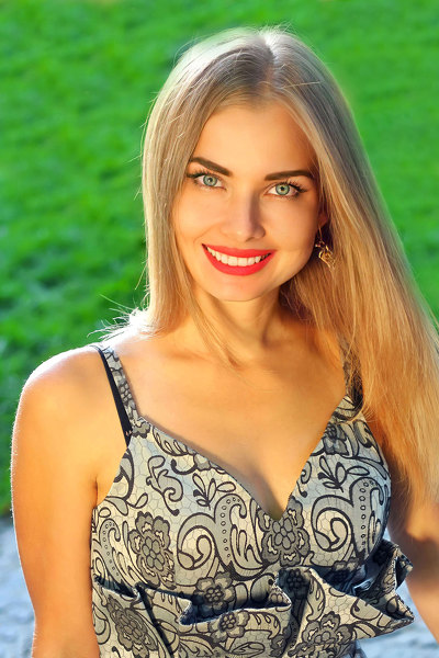 Radiant Alyona, 40 y.o. from Odesa, Ukraine with Golden hair — VeronikaLove