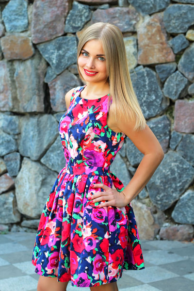 Radiant Alyona, 40 y.o. from Odesa, Ukraine with Golden hair — VeronikaLove