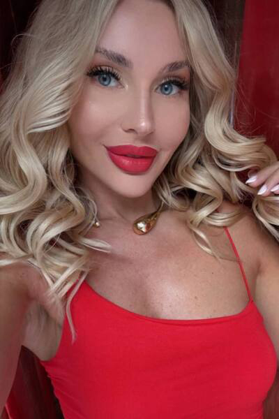 Enthralling Mystery: Nataliya, 40 y.o. from Dnipro, Ukraine — VeronikaLove