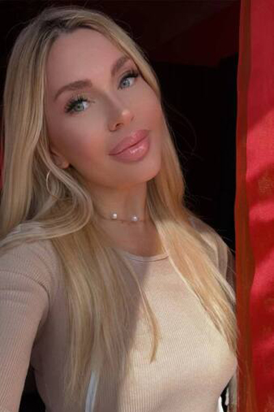 Enthralling Mystery: Nataliya, 40 y.o. from Dnipro, Ukraine — VeronikaLove