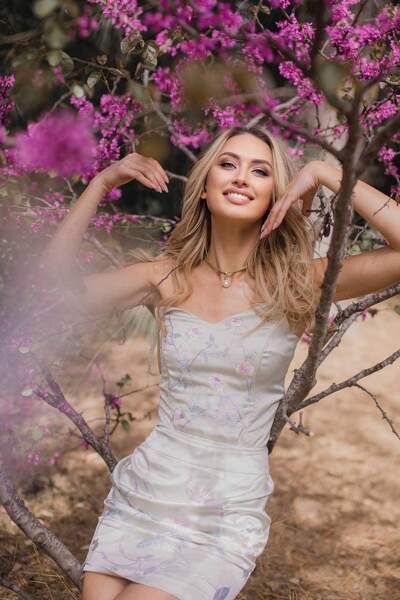 Mystical Allure: Nadezhda, 31 y.o. from Barcelona, Spain — VeronikaLove